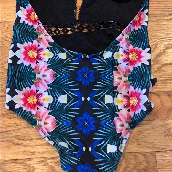 Zaful lace Panel Floral One Piece NWT - Picture 4 of 8